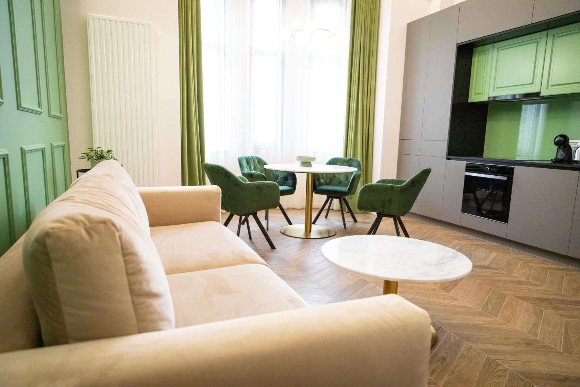 Poshspot Apartments Cluj-Napoca Exteriör bild